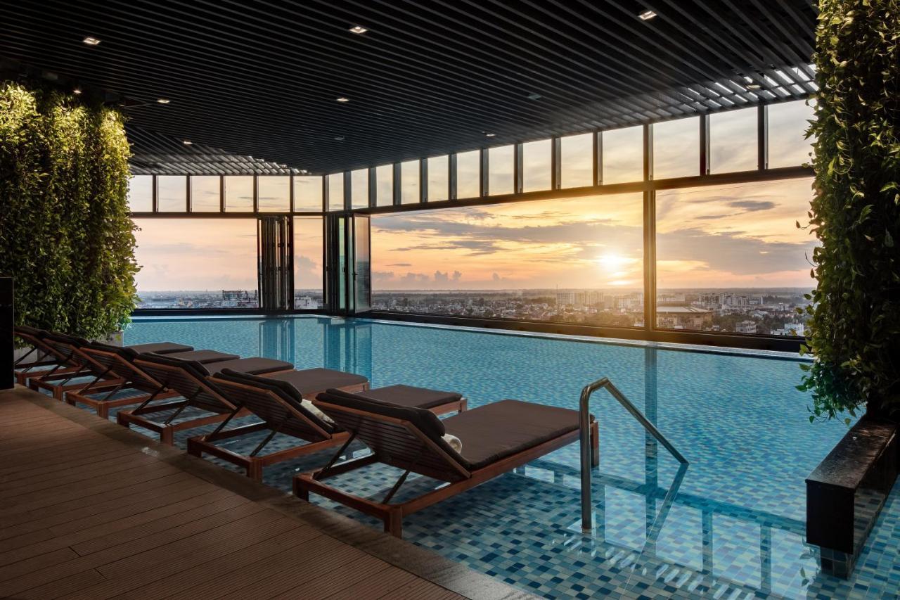 Melia Vinpearl Hue Hotel Bagian luar foto Sky Pool