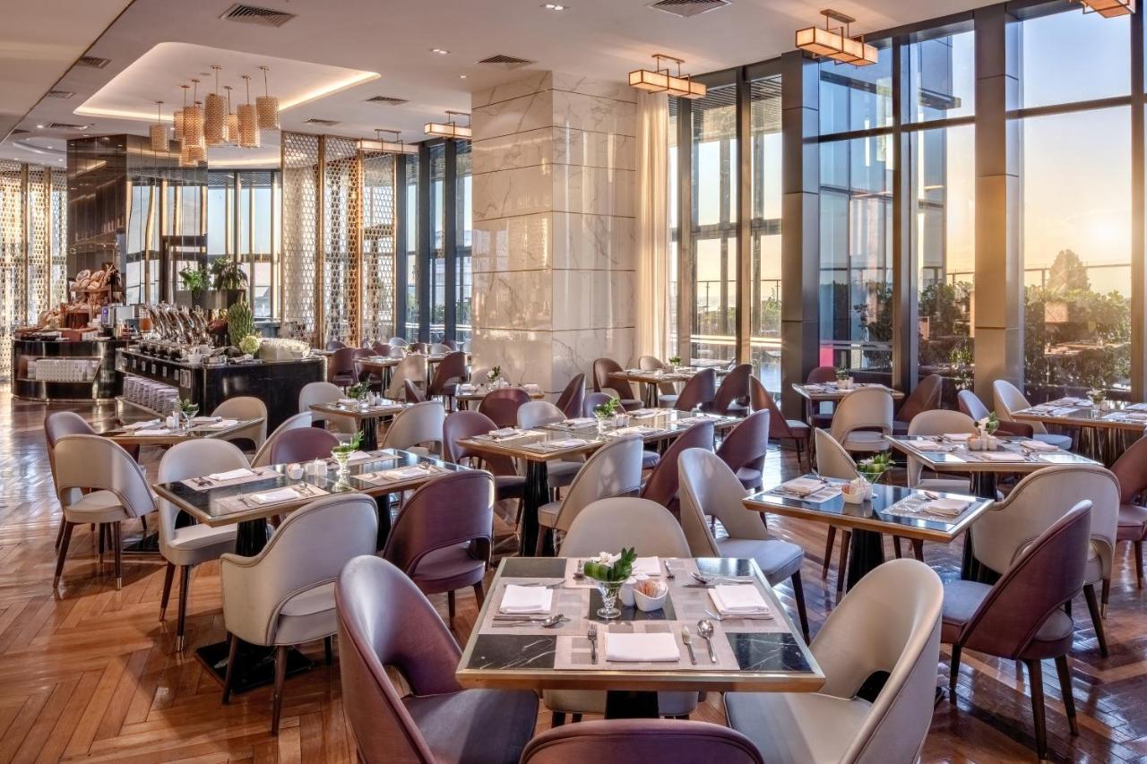 Melia Vinpearl Hue Hotel Bagian luar foto The restaurant