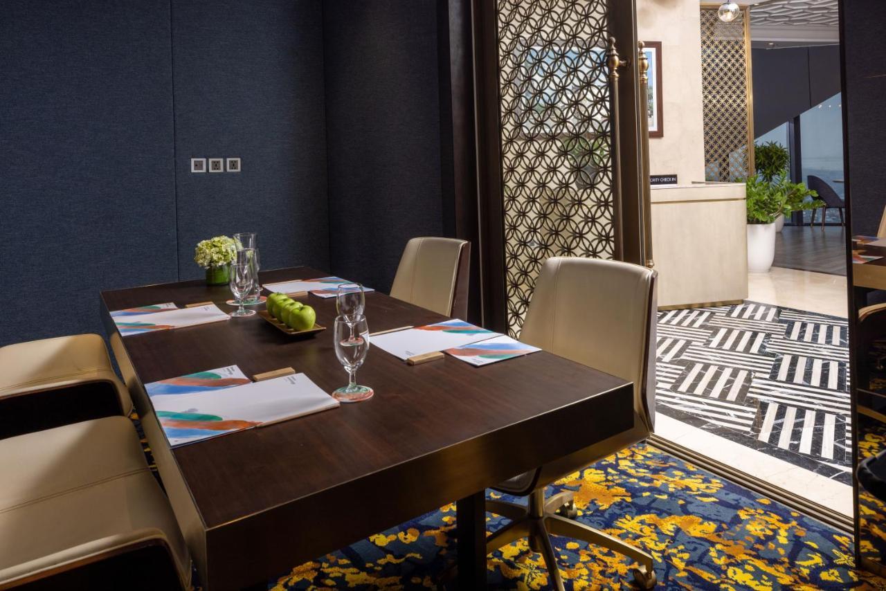 Melia Vinpearl Hue Hotel Bagian luar foto Meeting room