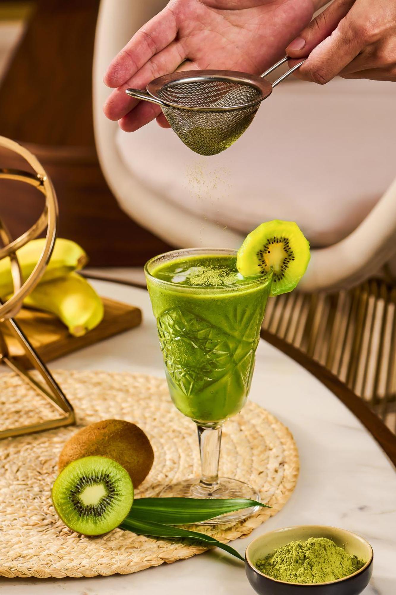Melia Vinpearl Hue Hotel Bagian luar foto A green smoothie