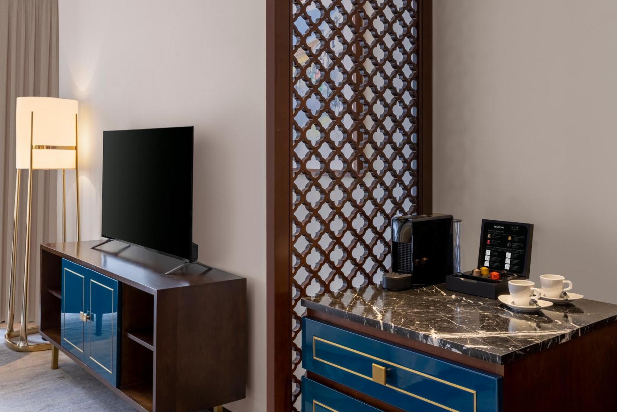 Melia Vinpearl Hue Hotel Bagian luar foto